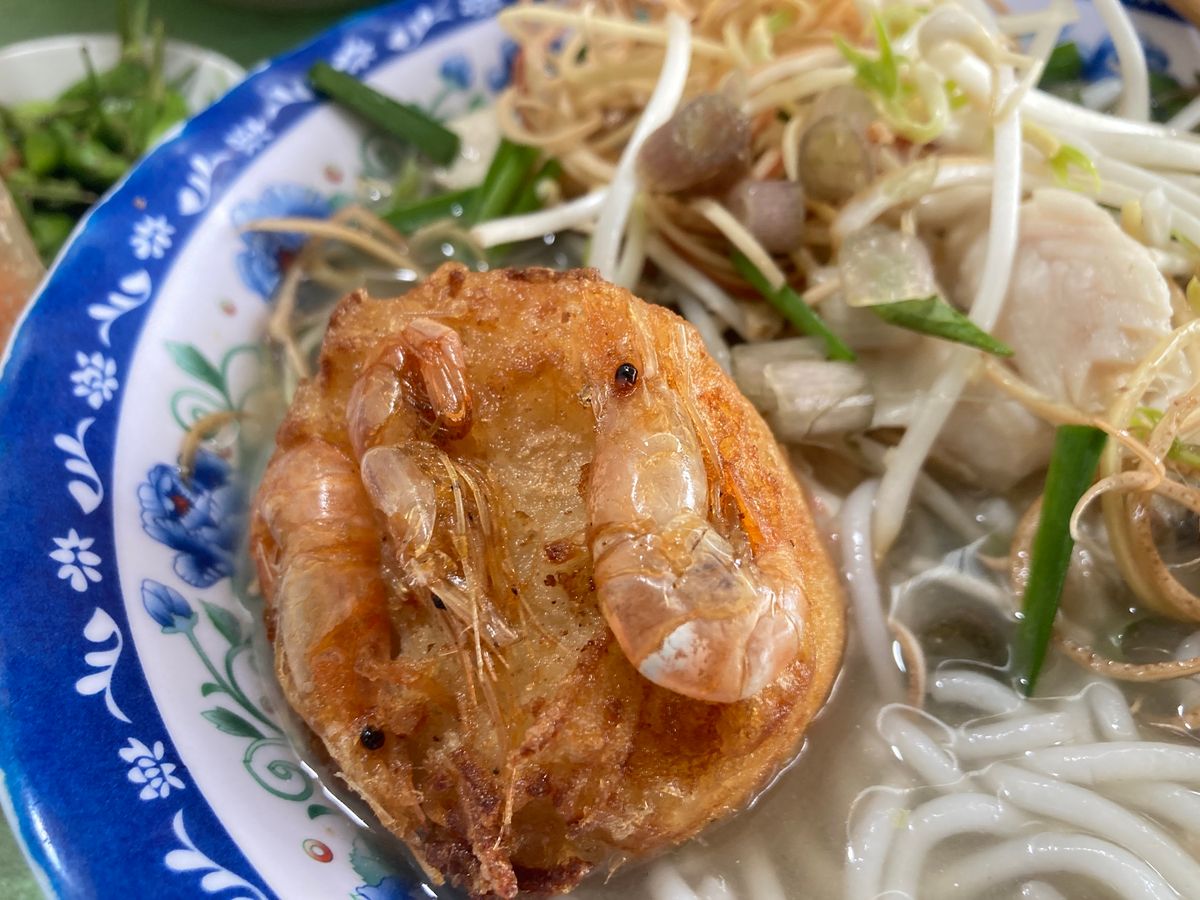 bún nước lèo đối diện Hương Lực(フーンルッ...