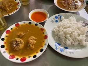インド風カレーも美味い。cà ri gà 
鶏カレー(ご飯とセットで400...