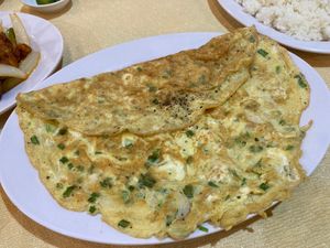 相変わらず曲芸運転が上手いベトナム人。
夜はtrứng chiên hàn...