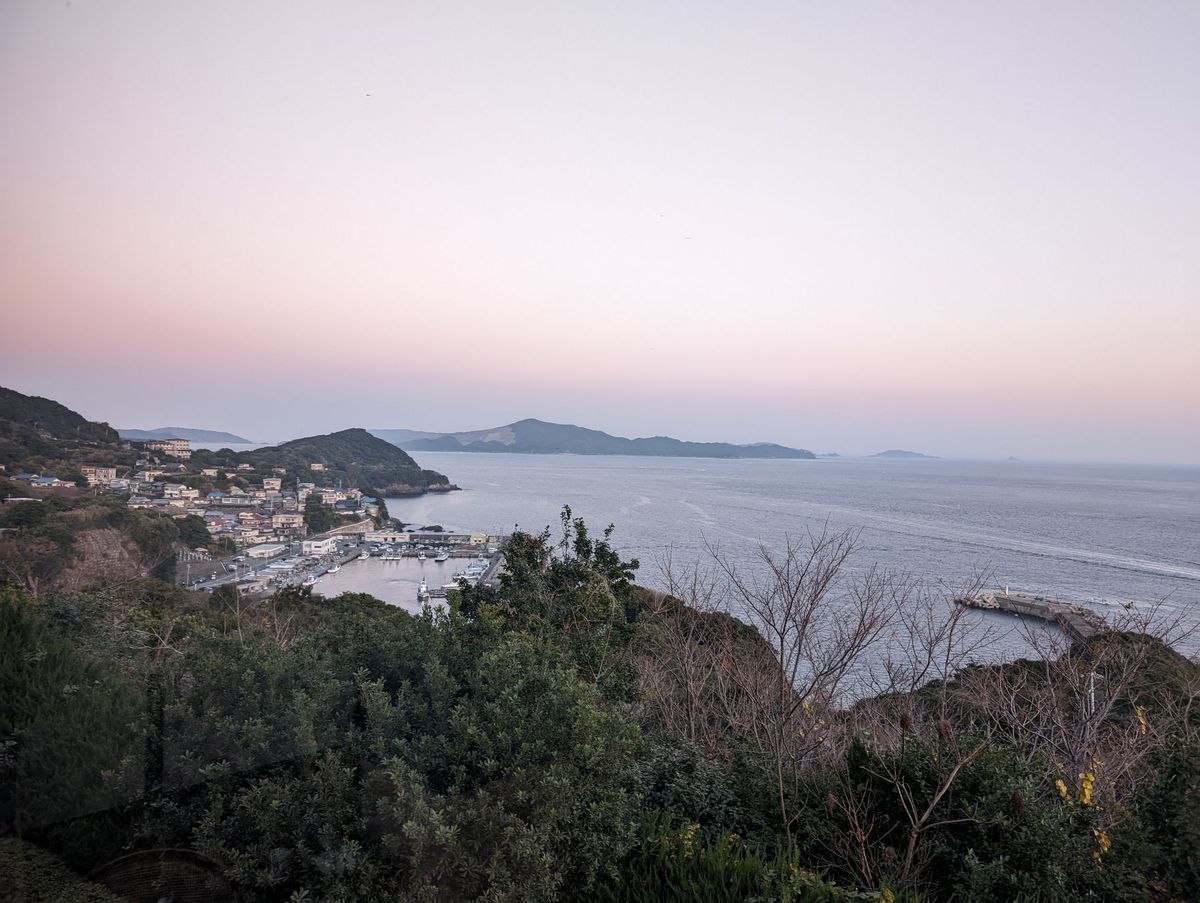 泊まりは志摩半島の新八屋さん。オーシャンビューで部屋食でした。