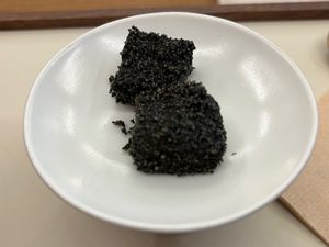 テチュ茶とゴマのお餅
こんなにコーンスープみたいなテチュ茶は初めて飲みまし...