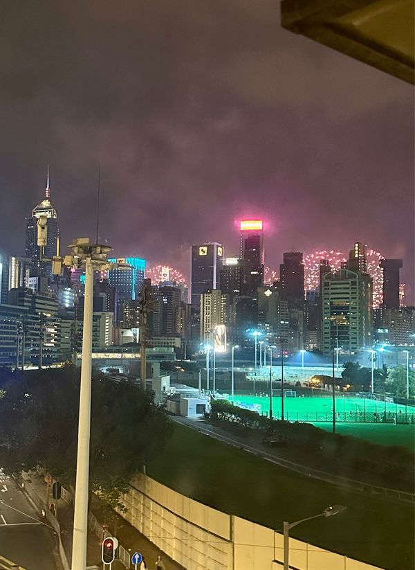 マレーシア・Penang International Airport「HND ✈︎ HKG ✈︎ PEN ✈︎ HKG ✈︎ NRT」の写真：香港に帰ったら国慶節で花火してたけど、ア...