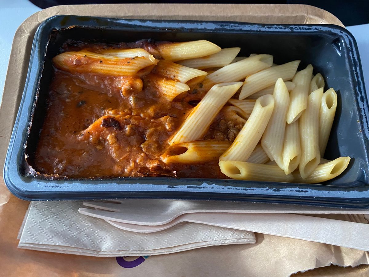 香港澳門編1
さて２泊3日なので朝の早い便で行きました😊

チェックインの...