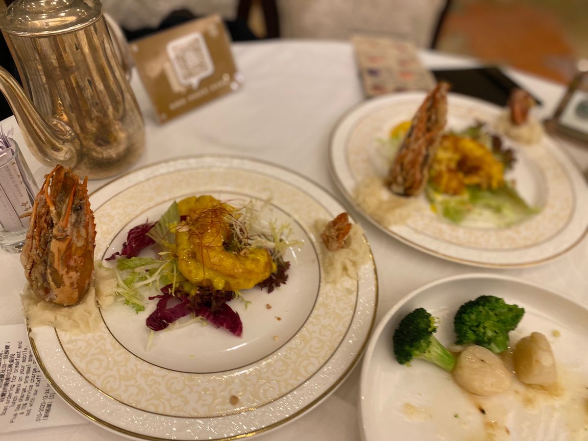 香港澳門編8
ヴィクトリアピークで夜景を堪能後

またビル街を歩き
市庁舎...