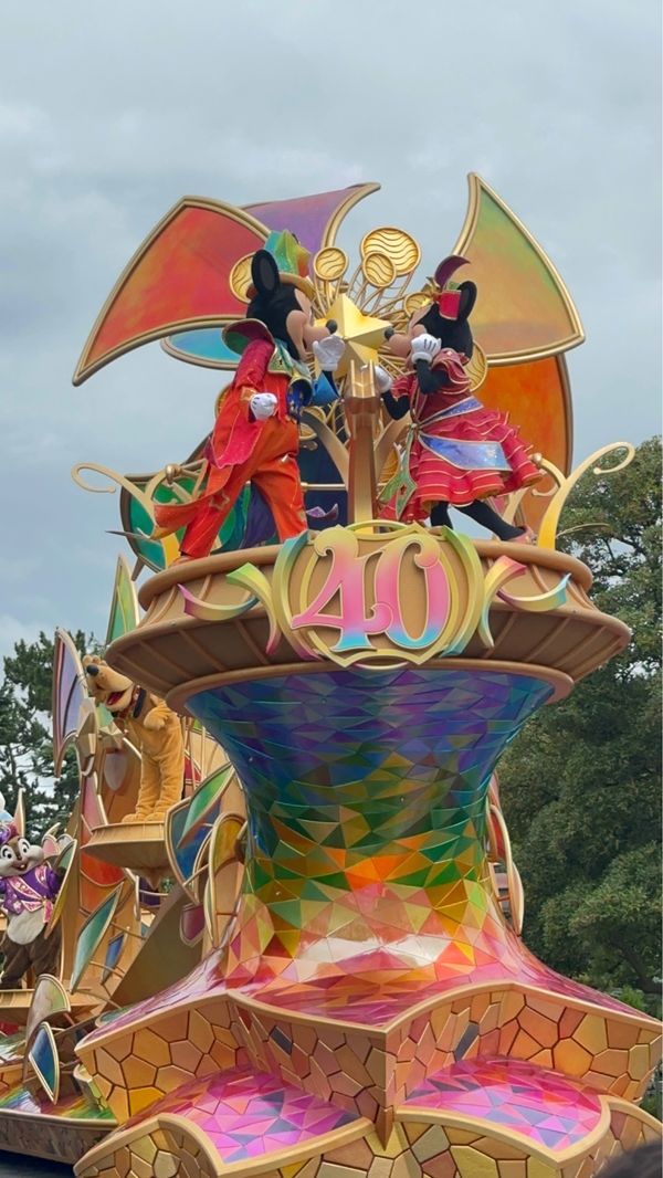 日本・千葉県「ディズニーバケパ」の写真：天候大荒れでハロウィンショーは中止
ディ...