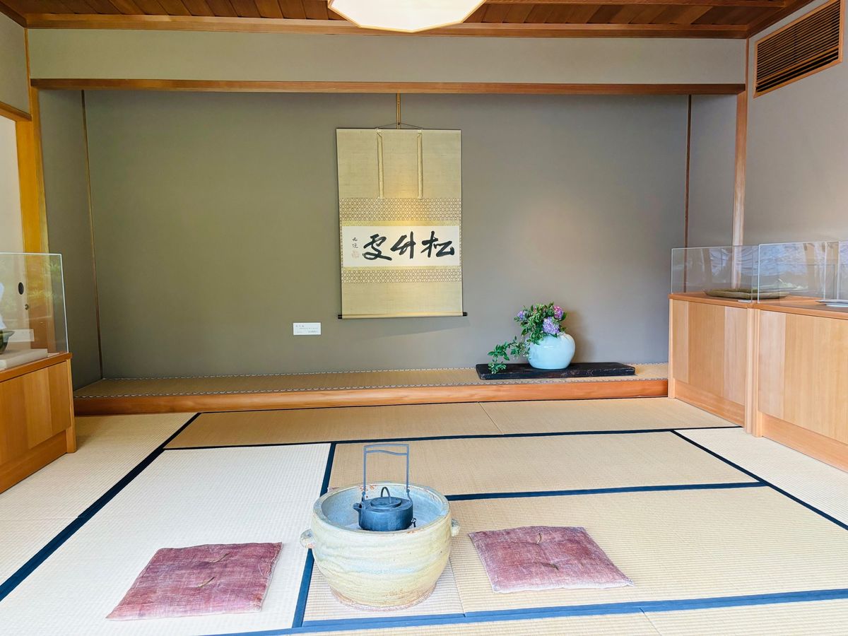 行きませんでしたが旅館の前には古総湯があります。