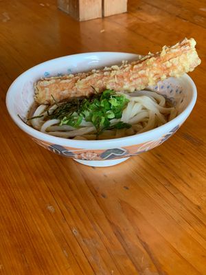 三豊市の三好うどん。美味しすぎ❤️
瀬戸大橋を渡るのはテンション上がる⤴️...