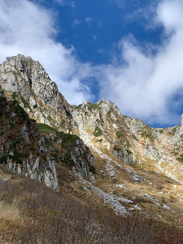 日本・長野県宮田村「千畳敷カール」の写真：4時間待ちのシャトルバス、ロープウェイ
