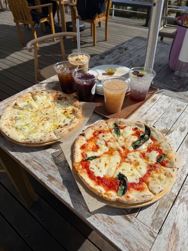 日本・山梨県「マウントフジキャンプリゾート 別邸山麓 グランピング 」の写真：かえりに「なるさわ富士山博物館」により、...