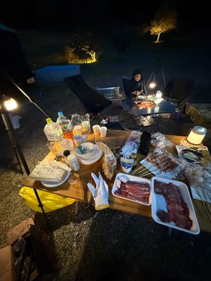 夜はBBQ。ちなみにBBQコンロはレンタルしました。肉のささきさんで買って...