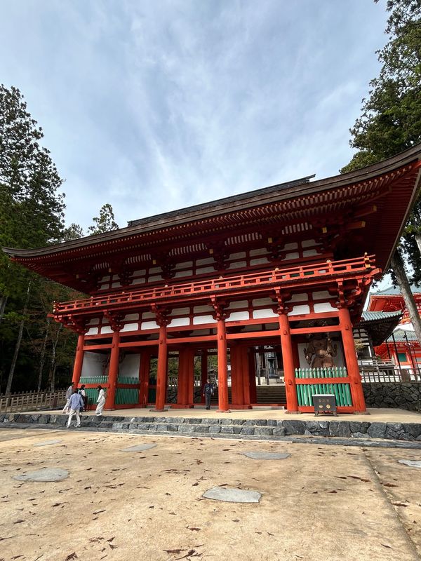 日本・和歌山県「大人の遠足　高野山」の写真：壇上伽藍①