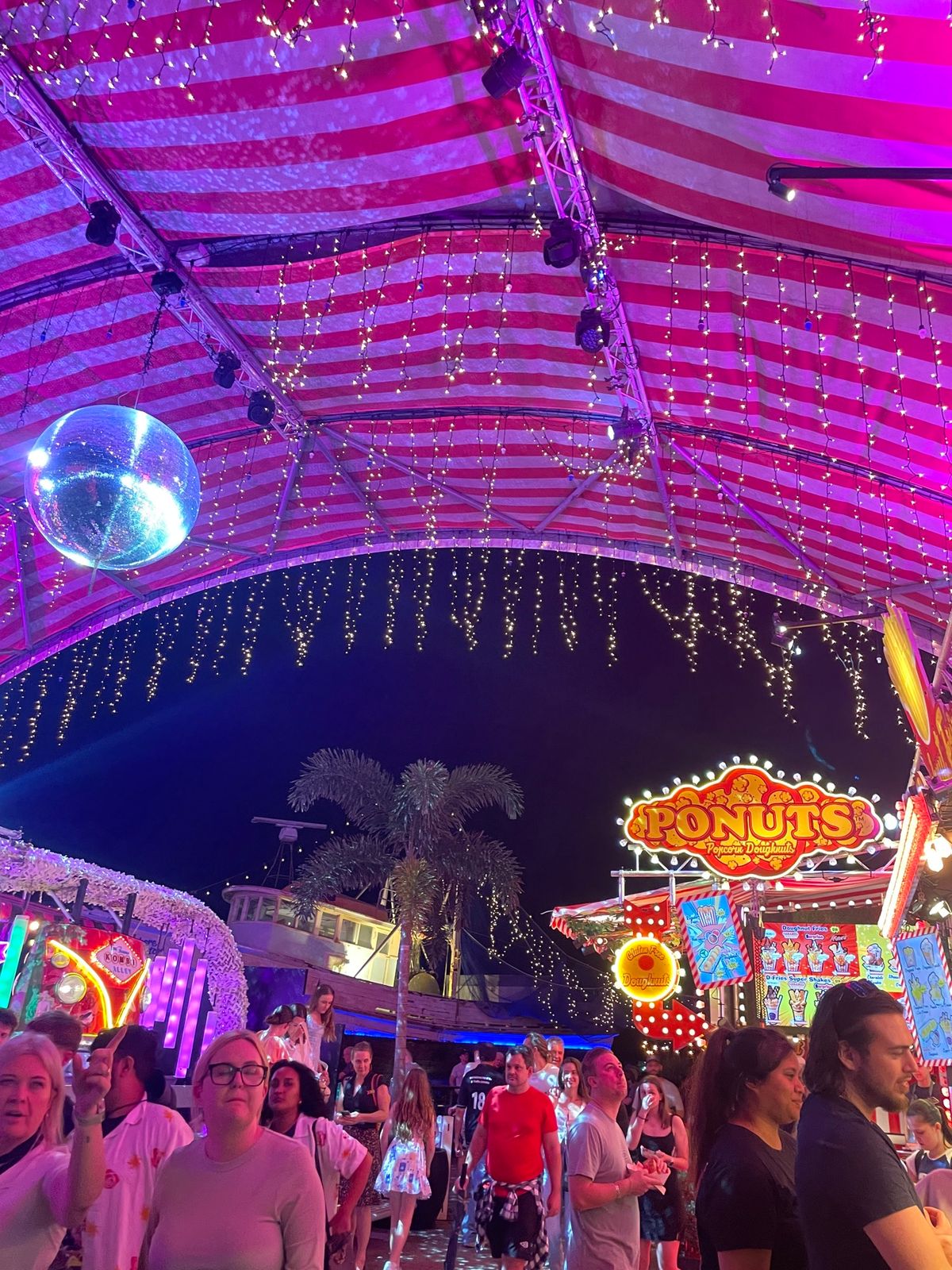 シーワード
イートストリート
スイーツの美味しいお店
ヌーサ