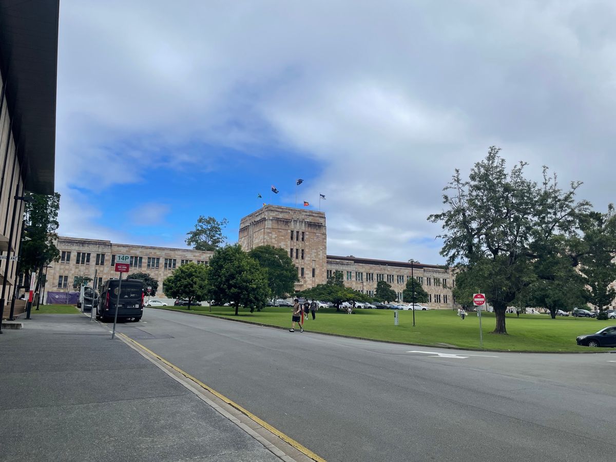 パラダイスカントリー
ムービーワールド
ＵＱ