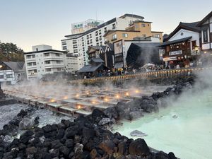 草津観光、人多し