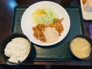 鶏肉ざんまいの食生活
日南市サンメッセ日南
モアイ像🗿
青島