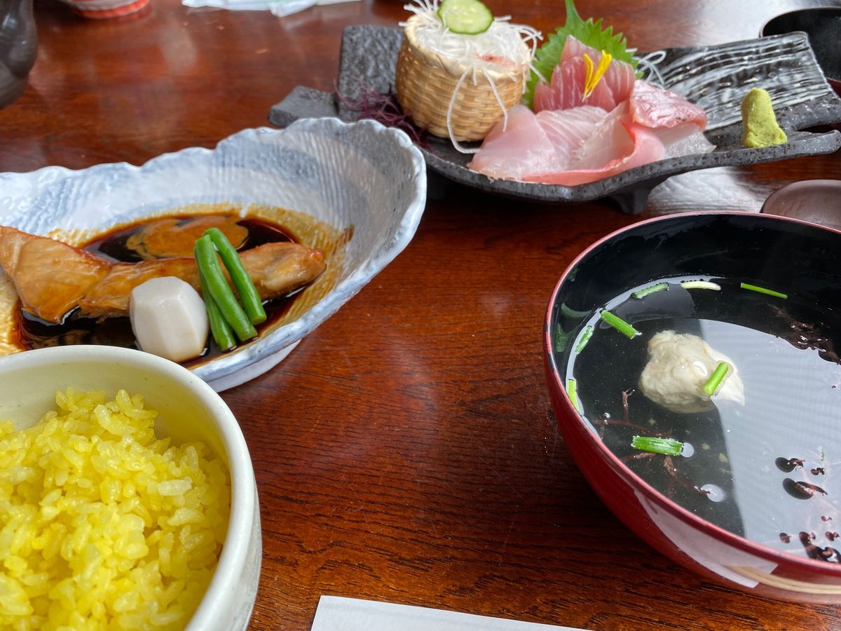 伊豆稲取港　徳造丸