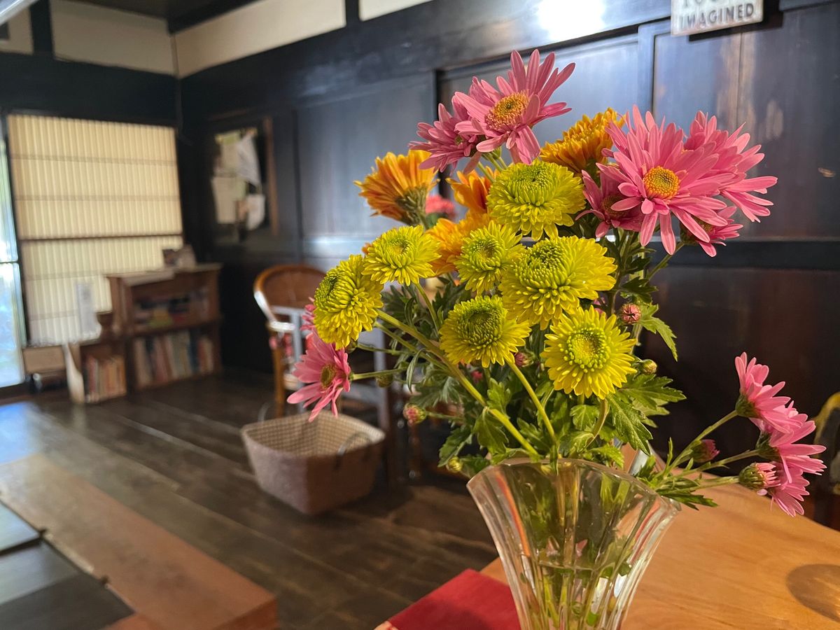 この日のランチは安曇野の古民家カフェ。地元安曇野の野菜をたっぷり使った料理...