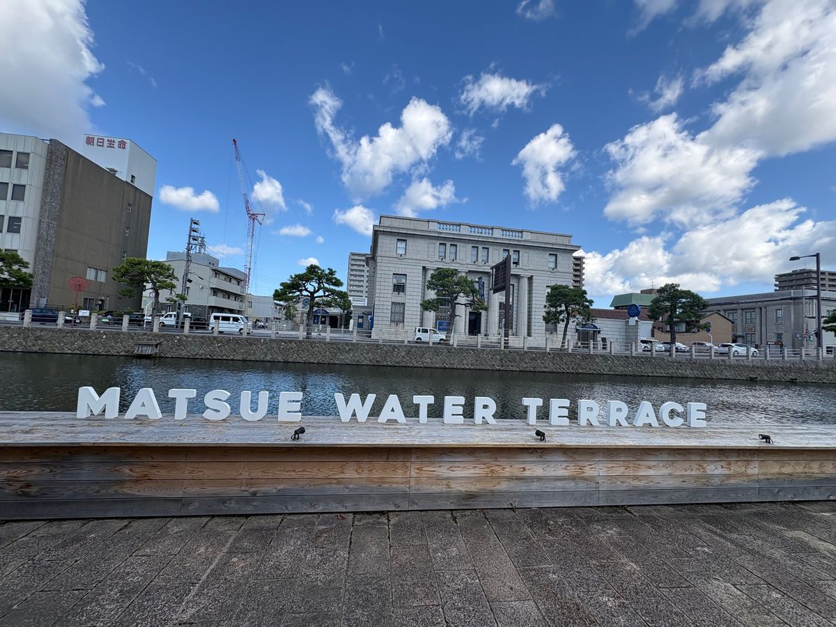 出雲大社、松江城、ベタ踏み坂
松江の街並み