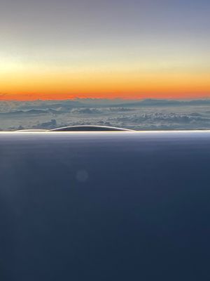 恐怖の上海浦東空港へ到着しました😱
やはり噂通り厳しかった😭

成田空港か...