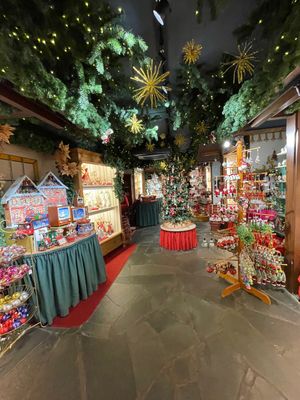 ローテンブルクのケーテ ウォルファルト (クリスマスビレッジ店)に行きまし...