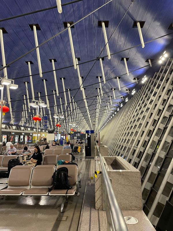 ドイツ・リューデスハイム「ドイツ満喫紀行」の写真：恐怖の上海浦東空港へ到着しました😱
やは...