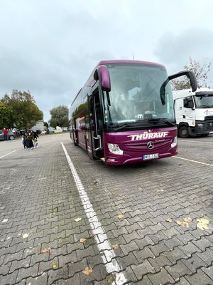 ベンツの観光バスでドライブインに寄りました❣️

ドイツ 🇩🇪シュットット...