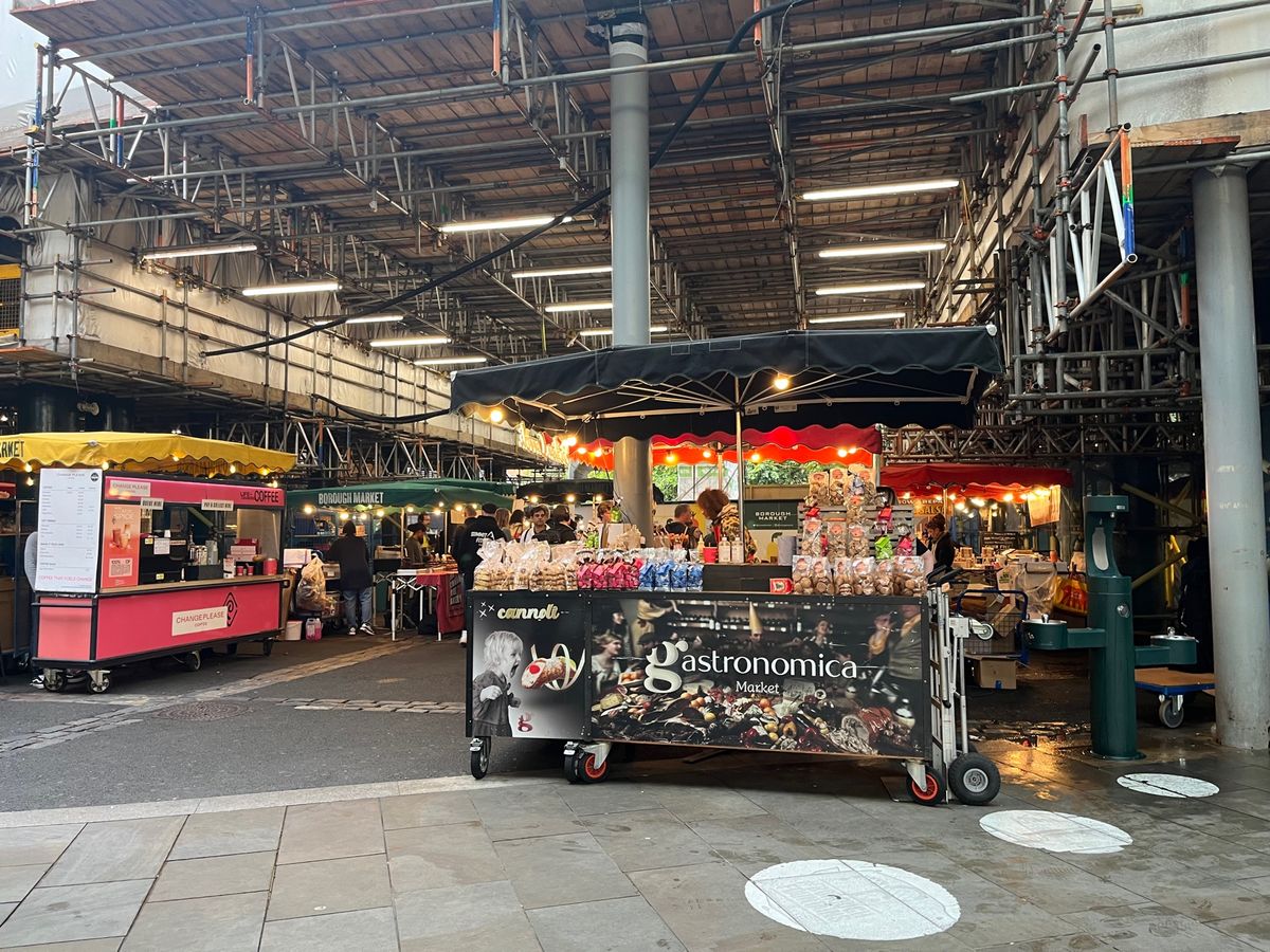 バラマーケットで買った、チョコレートブラウニーのクッキー美味しかった🍪😋
