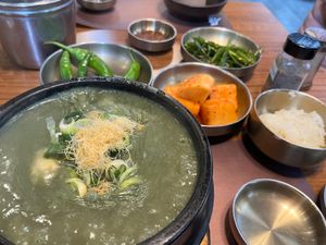 よもぎの参鶏湯、初めて食べた😋