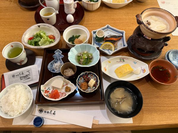 日本・箱根「急遽箱根で紅葉と温泉」の写真：強羅花扇の朝食

お米はお粥も選べる