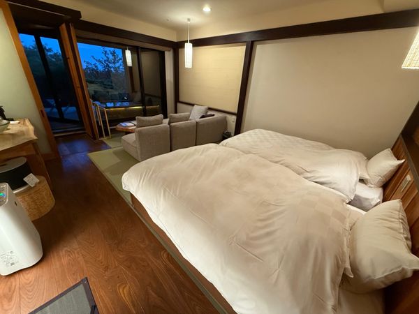 日本・箱根「急遽箱根で紅葉と温泉」の写真：強羅花扇

今回泊まるホテルは箱根の「強...