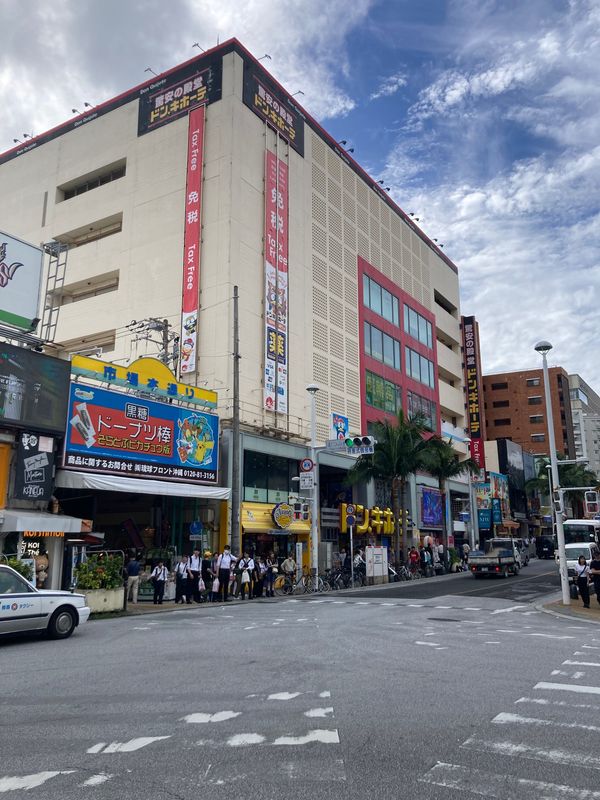 日本・沖縄県「沖縄本島旅行」の写真：街中のシーサーを見て国際通り、平和通りを...