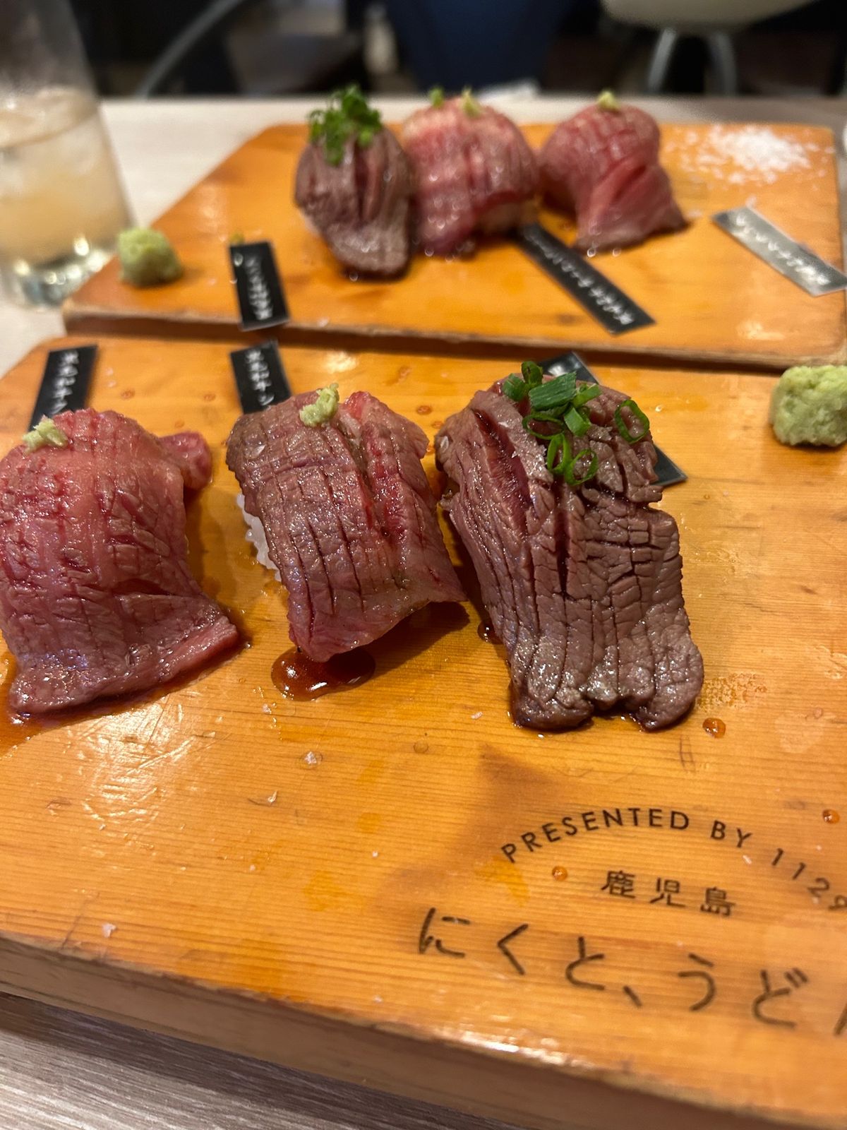 黒毛和牛と黒豚