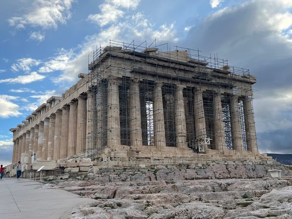 ギリシャ「サントリーニ初のロストバゲージ」の写真：パルテノン神殿行ってきました。なんと今日...