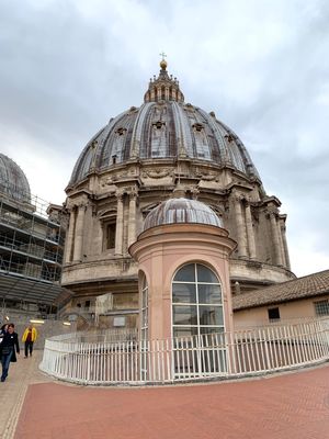 バチカン市国の旅‼️パート2
サン・ピエトロ寺院のキューボラと外壁編です😊