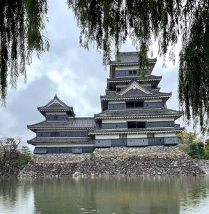 黒と白のコントラストがカッコいい松本城🏯を見て来ました❣️

長野県松本市...