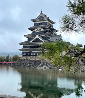 黒と白のコントラストがカッコいい松本城🏯を見て来ました❣️

長野県松本市...