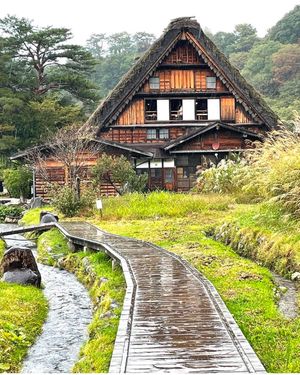 雨でもGO‼️白川郷‼️
白川郷で合掌造りの集落を見て来ました❣️
岐阜県...