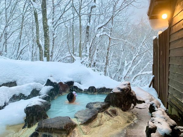 日本・乳頭温泉「🇯🇵【秋田】乳頭温泉郷湯めぐり」の写真：【鶴の湯別館山の宿】
お風呂は、貸切で利...