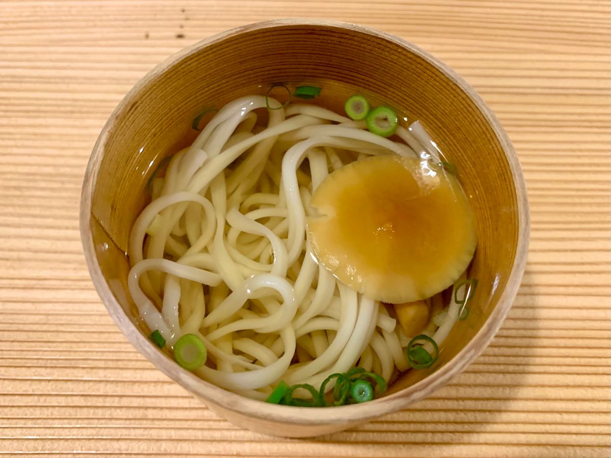 【妙乃湯】
夕食は、きりたんぽ鍋かすき焼きかを選べます。
で、秋田に来たら...