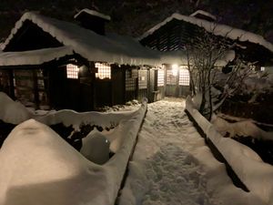 【鶴の湯】
別館山の宿に宿泊すると、鶴の湯温泉のお風呂にも無料で入浴可能
...