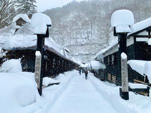 【鶴の湯】
もとは秋田藩主の湯治場だった、乳頭温泉郷の中で最も古い歴史を持...