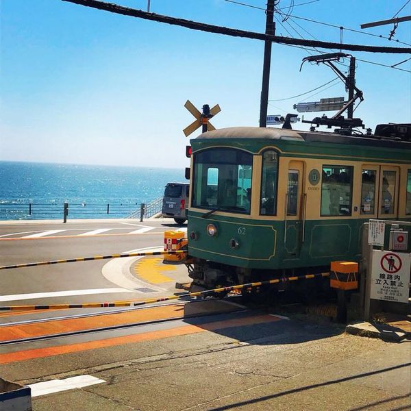 日本・神奈川県「ドラマロケ地巡礼神奈川県の旅」の写真：slamdunkの聖地 鎌倉高校前踏切
...