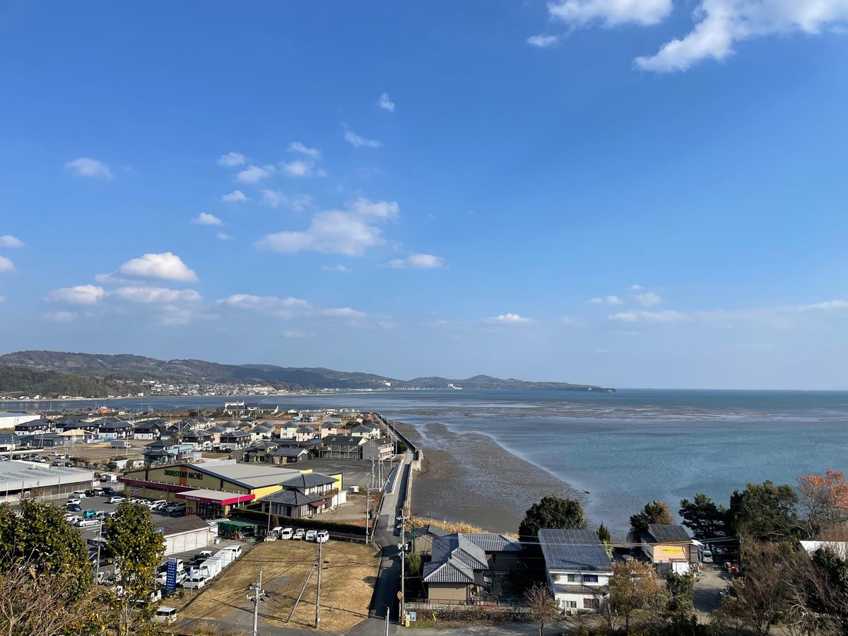 旅の最後は大分空港に向かう途中の杵築へ。杵築城に行ってみました。城からの景...