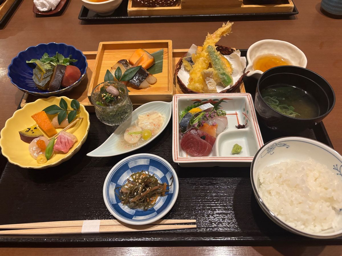 和食　子連れオオカミ　
彩り和食御膳　天狗舞　船中八策