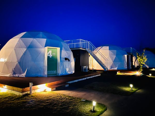 日本・徳島県「淡路島グランピング旅」の写真：グランピング@るりいろヒルズ淡路