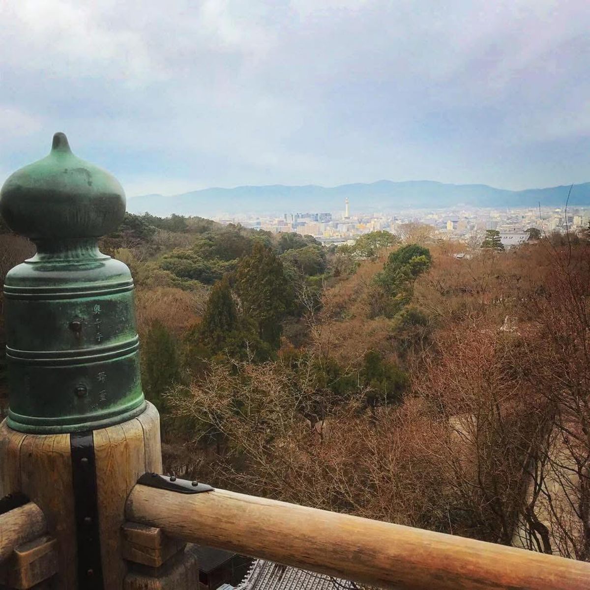 清水寺の有名な清水の舞台は、ちょうど工事中で見れませんでした🚧