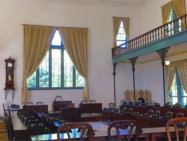 日本・新潟県「日本海満喫 新潟県の旅」の写真：新潟県政記念館
こういう洋服な建築物が好き