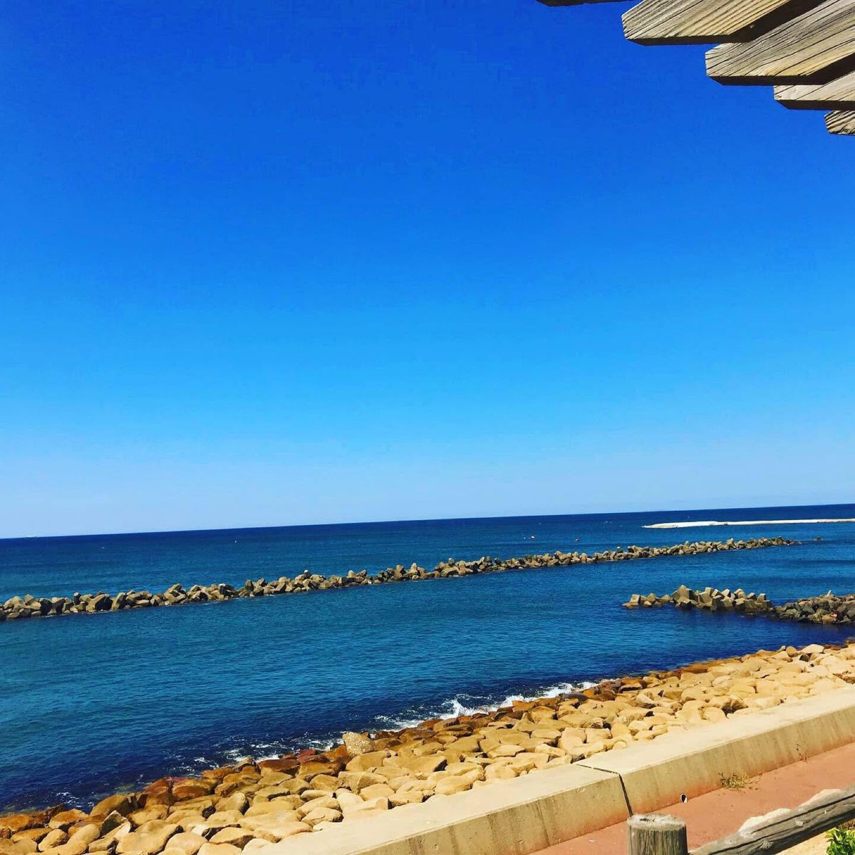 関屋浜海岸
綺麗な日本海、日本海を見たくてここまで来たぞって感じ