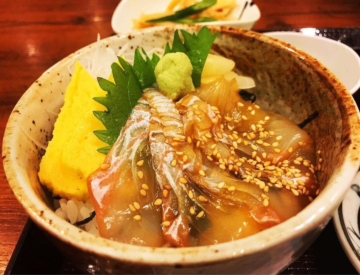 海の台所稲瀬
八戸の海鮮丼美味い！
