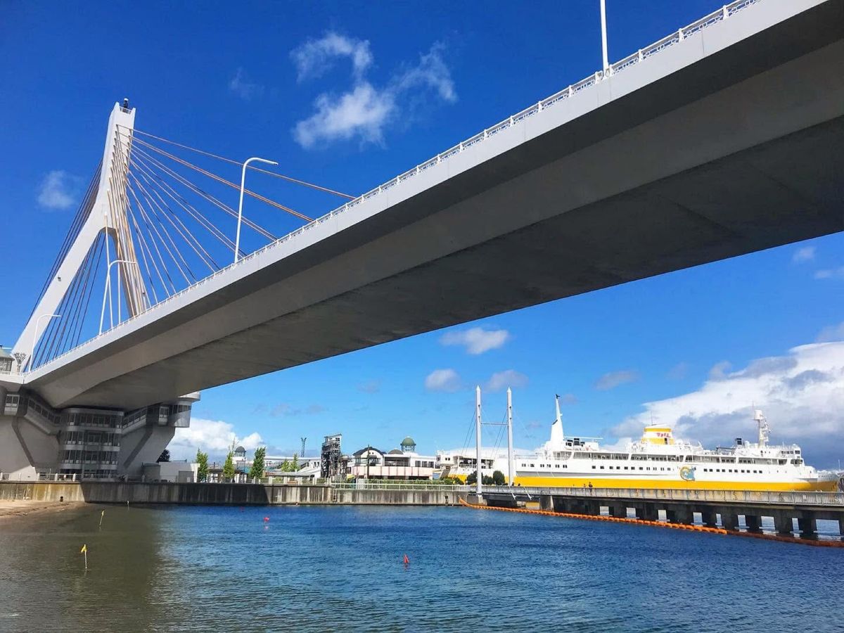 青森ベイブリッジ